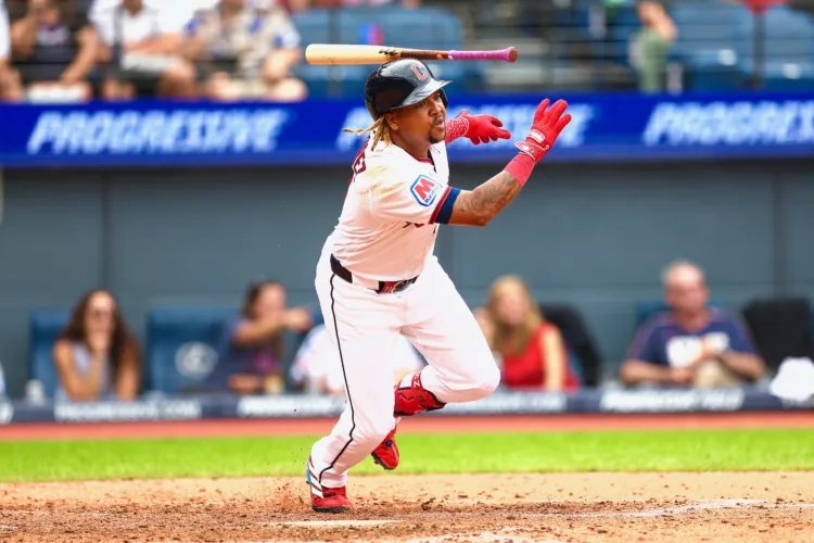 Milestone for Ramirez, Guardians keep pace with wild card